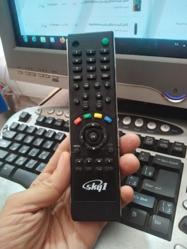 کنترل رسیور اسکای وان دوردیف مدل sk8000 (کنترل جایگزین با شکل متفاوت و کارکرد یکسان ارسال میگردد)