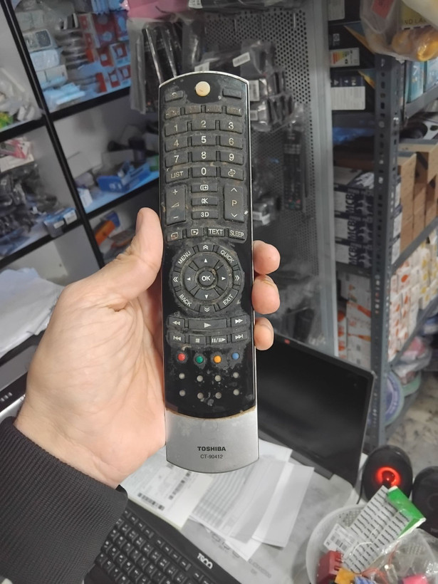 کنترل جایگزین تلویزیون توشیبا مدل CT-90412 بادوام شرکتی ( لطفا توضیحات و تمام عکسهای اگهی بازدید شود)