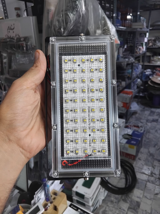 چراغ اضظراری گیره دار 12 ولت 50 وات درجه یک