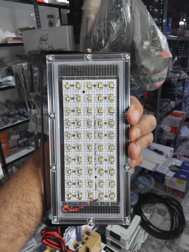 چراغ اضظراری گیره دار 12 ولت 50 وات درجه یک